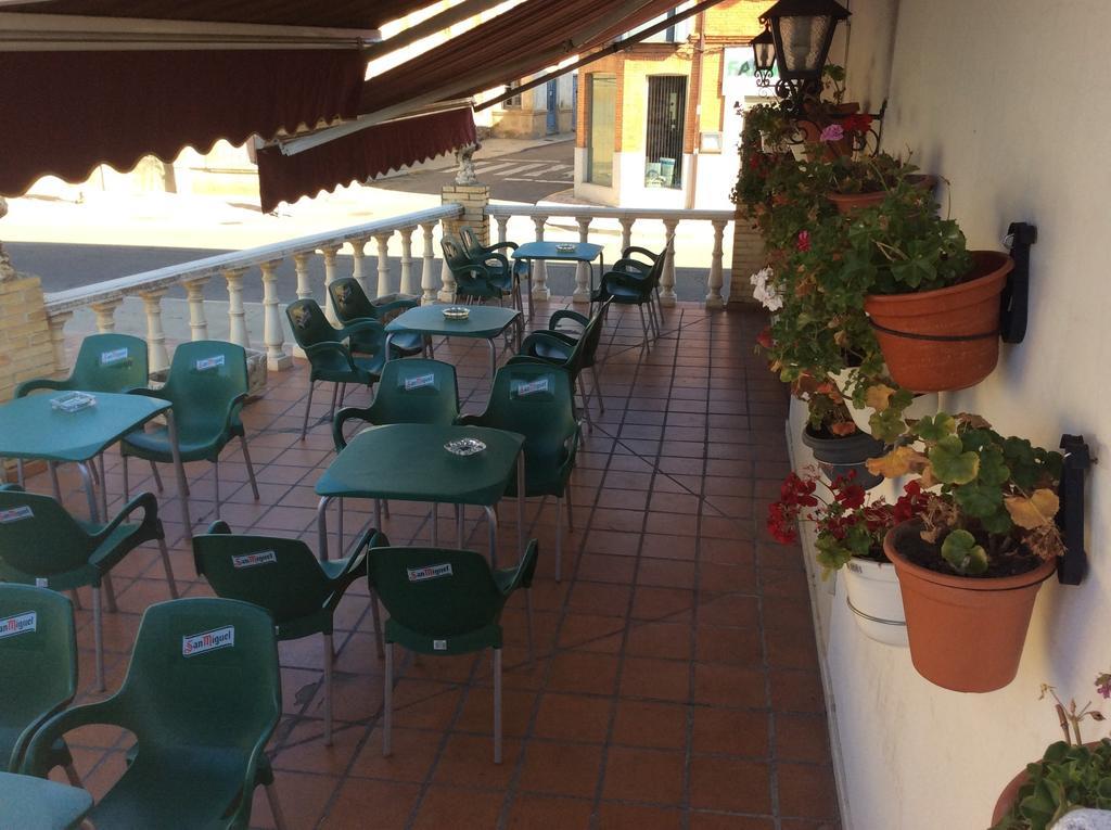 Hostal Juli San Justo de la Vega Exterior photo