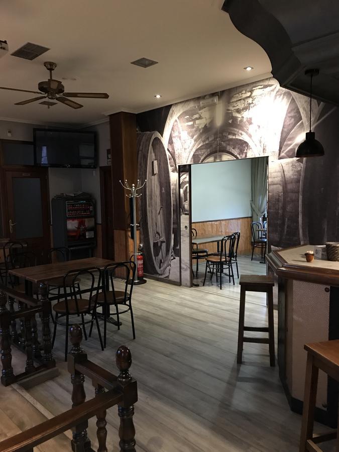 Hostal Juli San Justo de la Vega Exterior photo