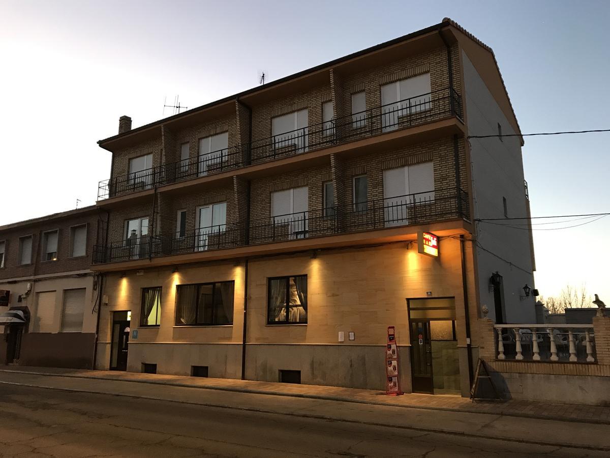 Hostal Juli San Justo de la Vega Exterior photo
